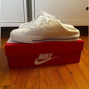 Nike Court Legacy Mule